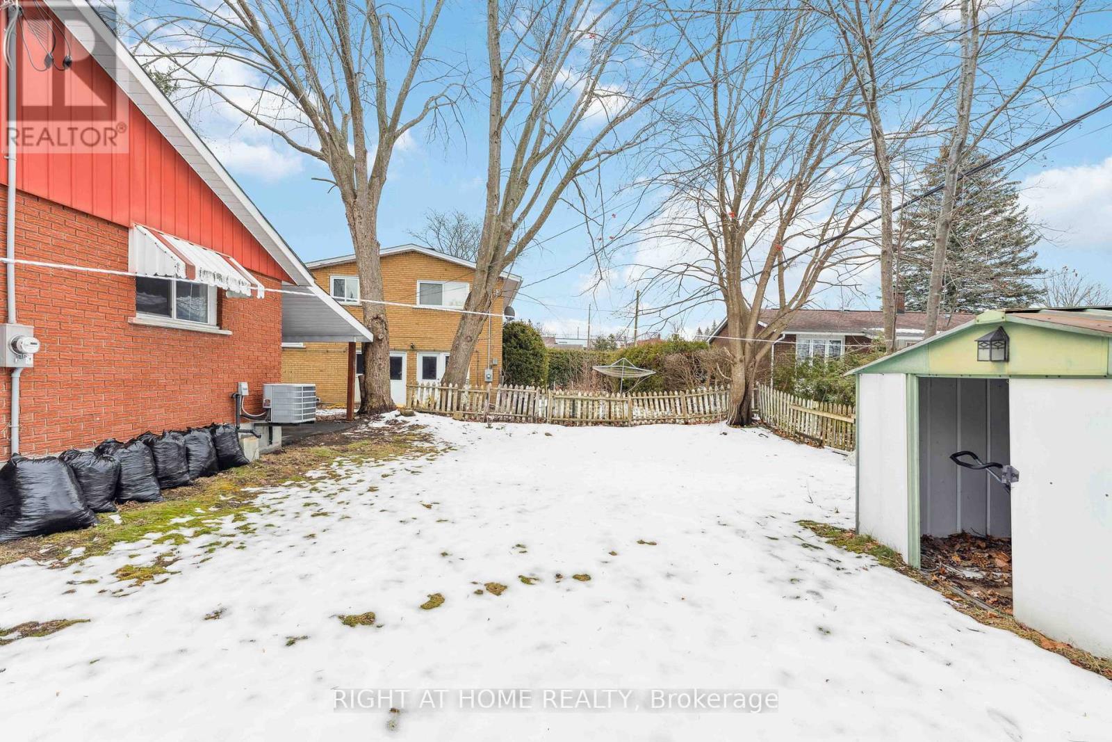 1274 Cobden Road E, Ottawa, ON - Outdoor