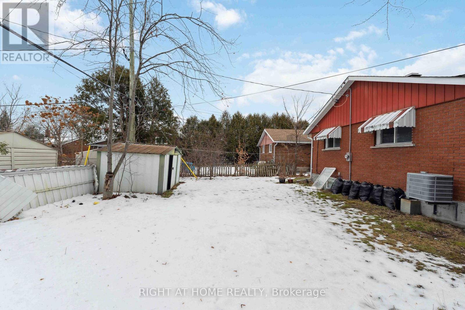 1274 Cobden Road E, Ottawa, ON - Outdoor