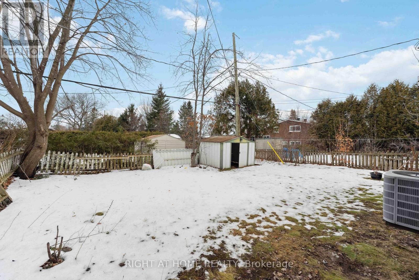 1274 Cobden Road E, Ottawa, ON - Outdoor