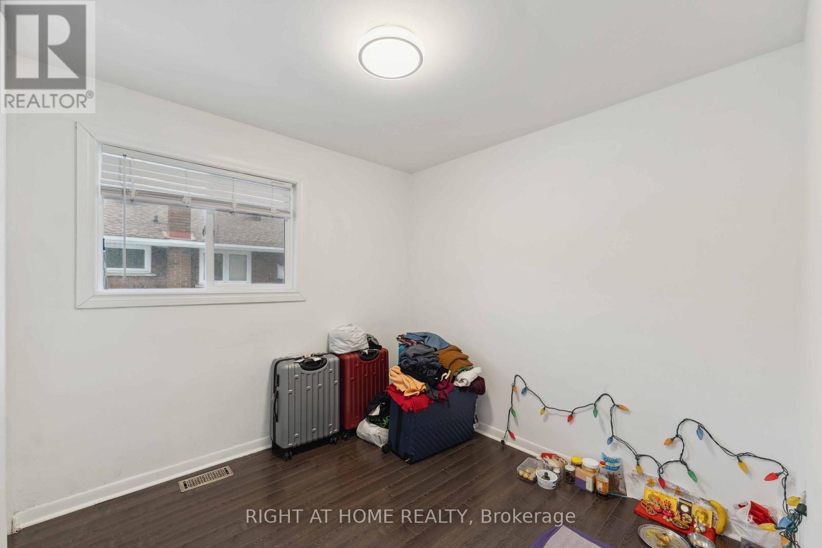 1274 Cobden Road E, Ottawa, ON - Indoor Photo Showing Other Room