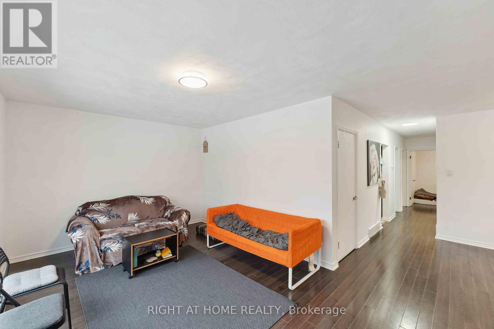 1274 Cobden Road E, Ottawa, ON - Indoor