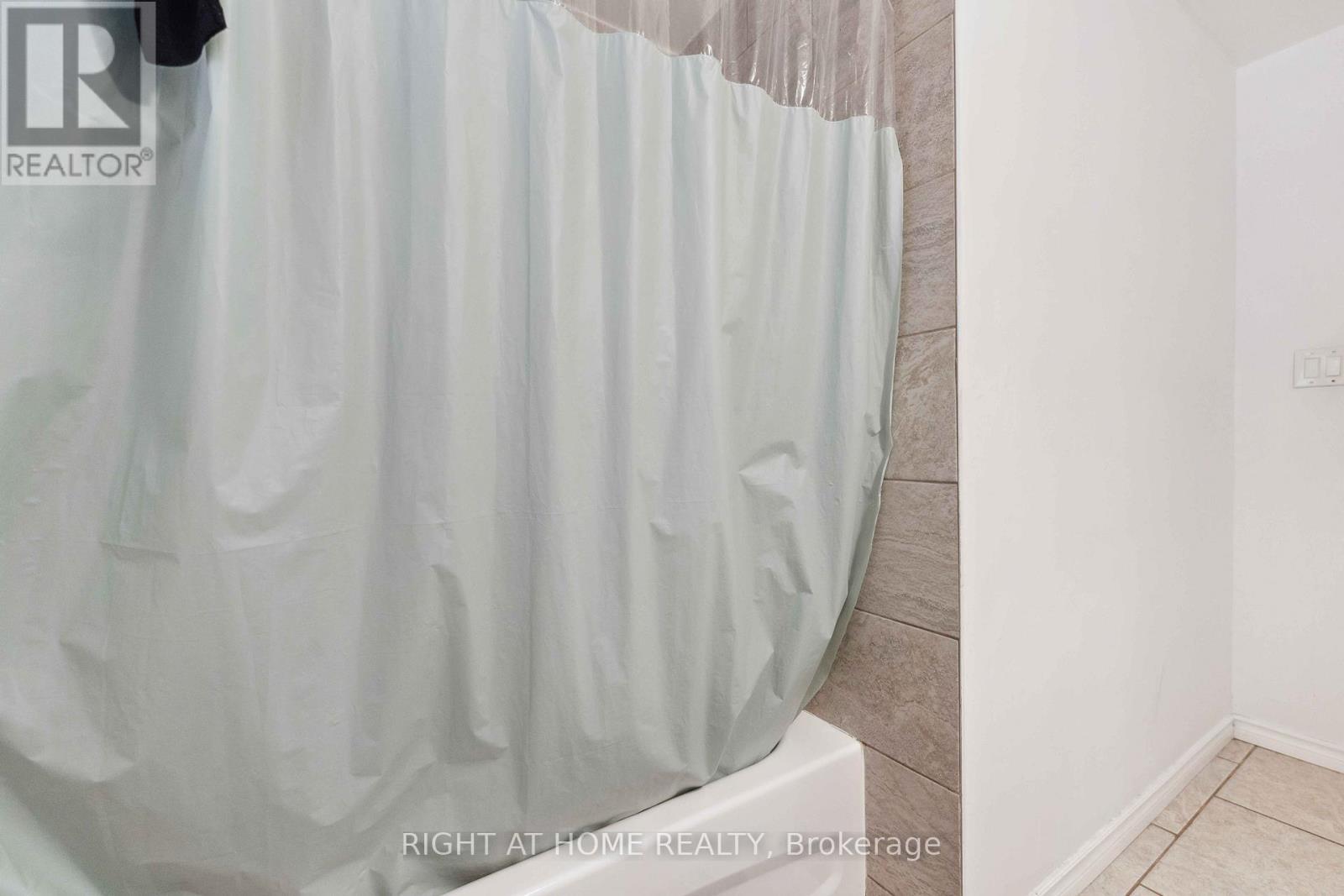 1274 Cobden Road E, Ottawa, ON - Indoor Photo Showing Bathroom