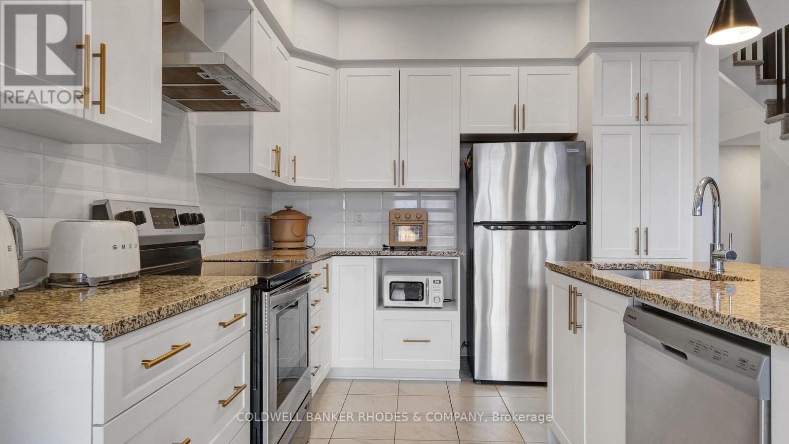 862 Chipping Circle, Ottawa, ON - Indoor Photo Showing Kitchen