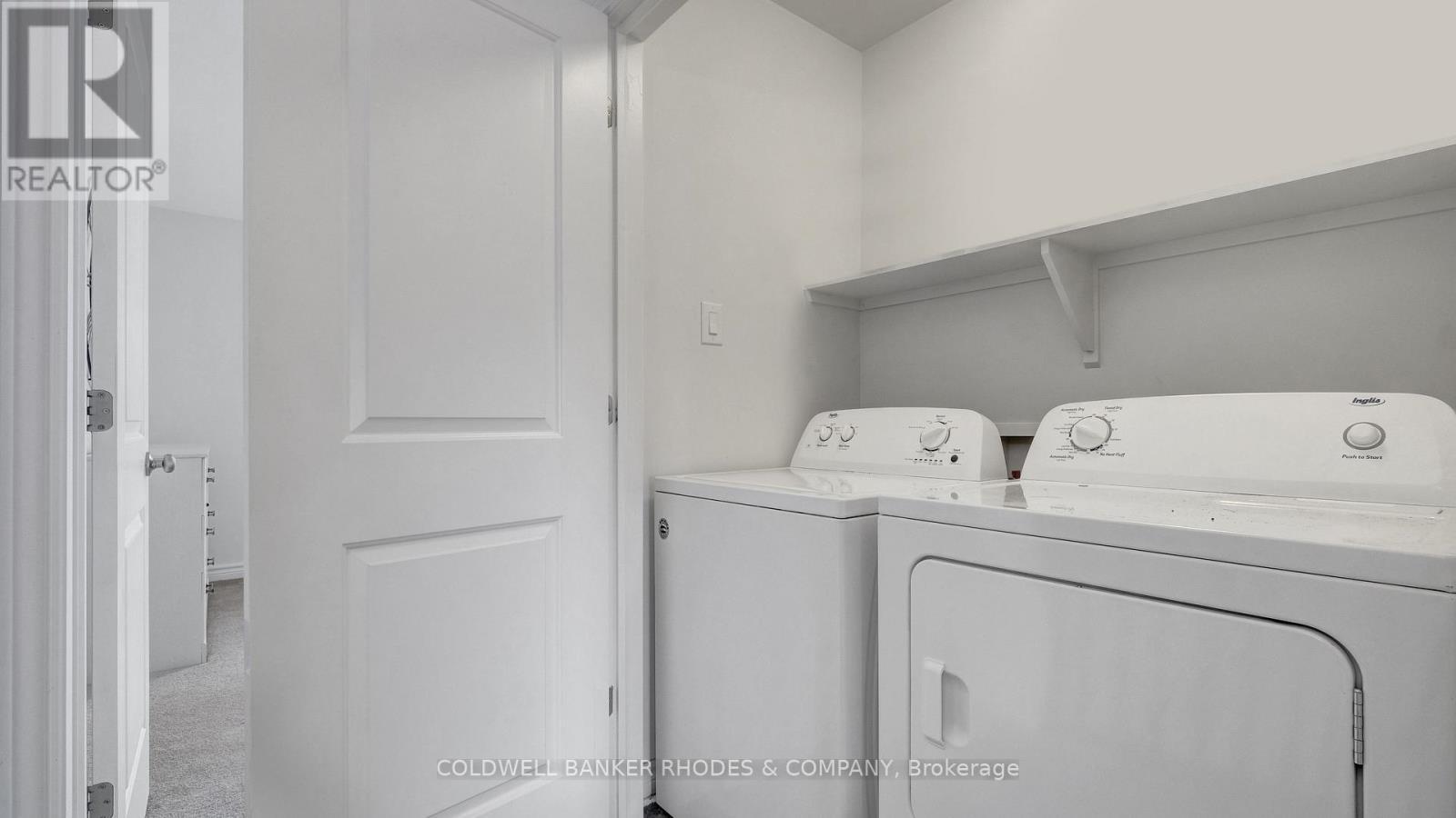 862 Chipping Circle, Ottawa, ON - Indoor Photo Showing Laundry Room