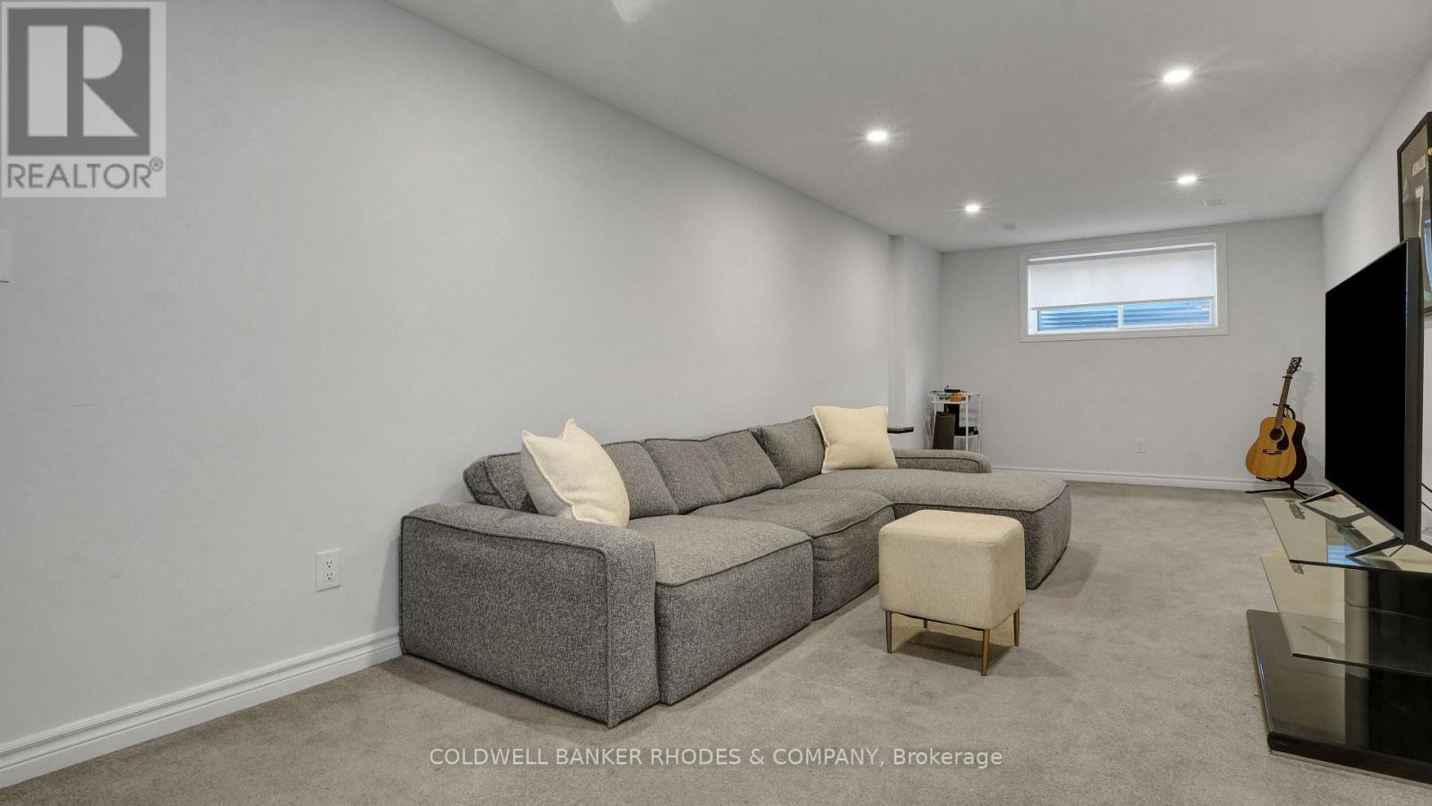 862 Chipping Circle, Ottawa, ON - Indoor Photo Showing Other Room