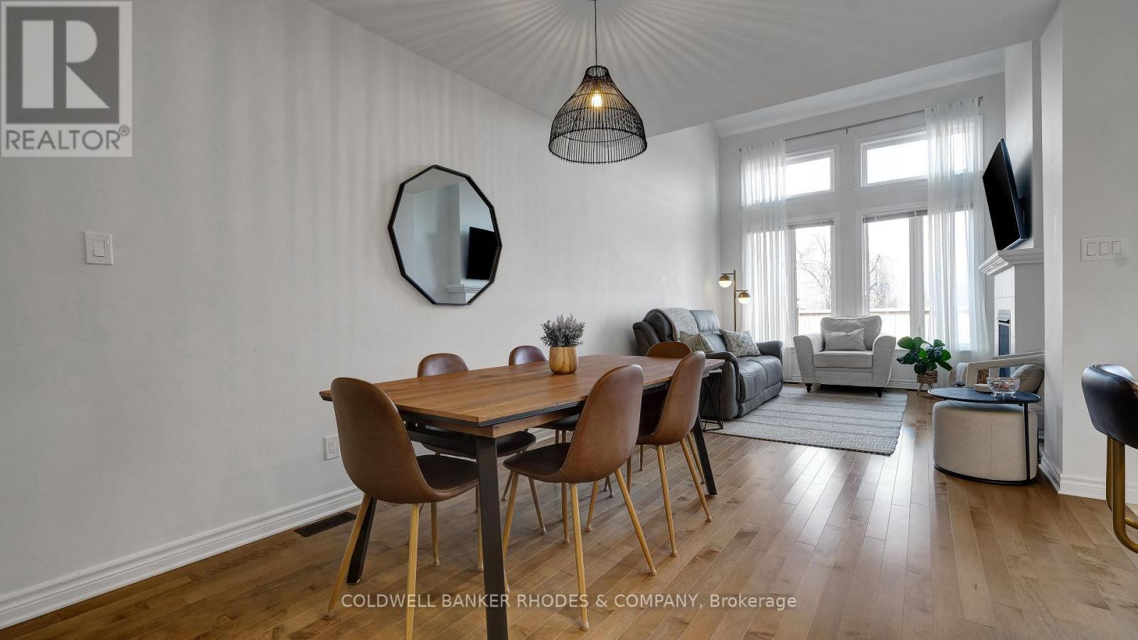862 Chipping Circle, Ottawa, ON - Indoor Photo Showing Dining Room