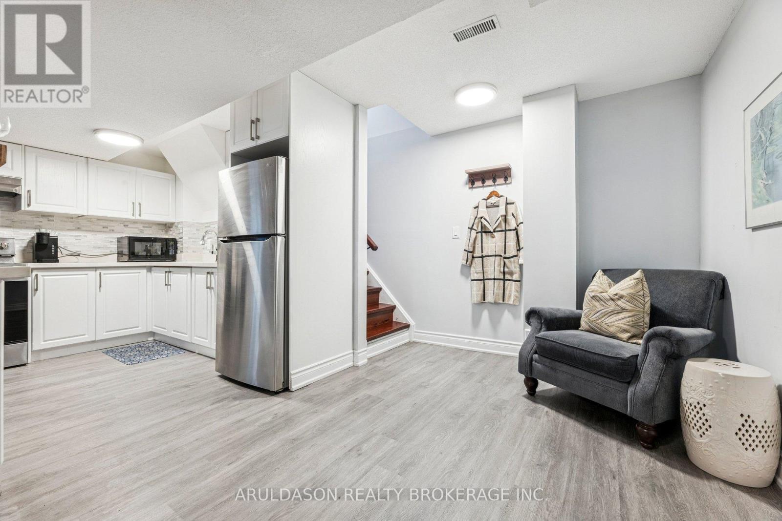 3 Booth Crescent, Ajax, ON - Indoor Photo Showing Kitchen