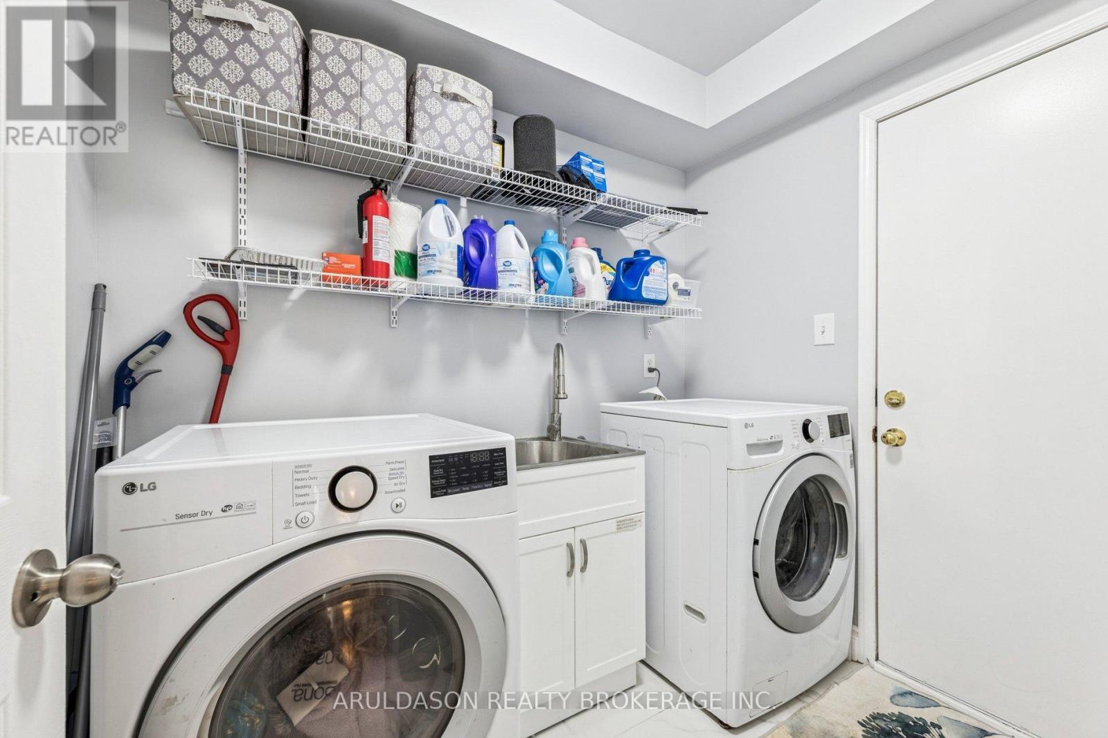 3 Booth Crescent, Ajax, ON - Indoor Photo Showing Laundry Room