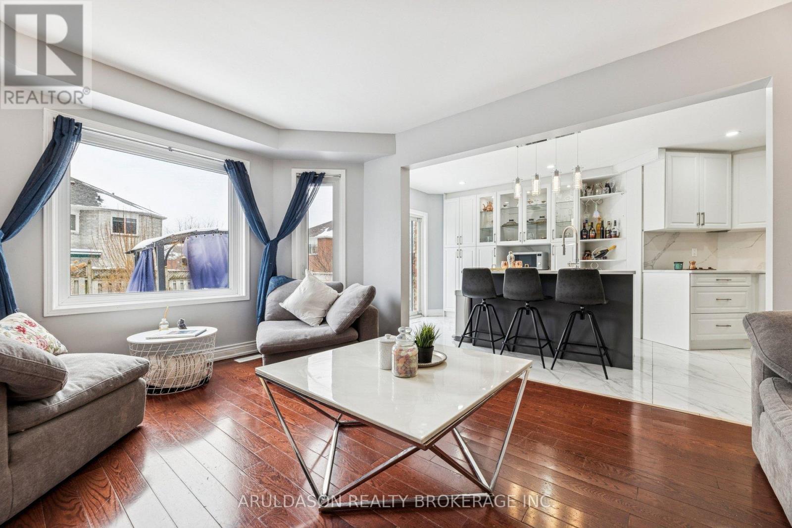 3 Booth Crescent, Ajax, ON - Indoor Photo Showing Living Room