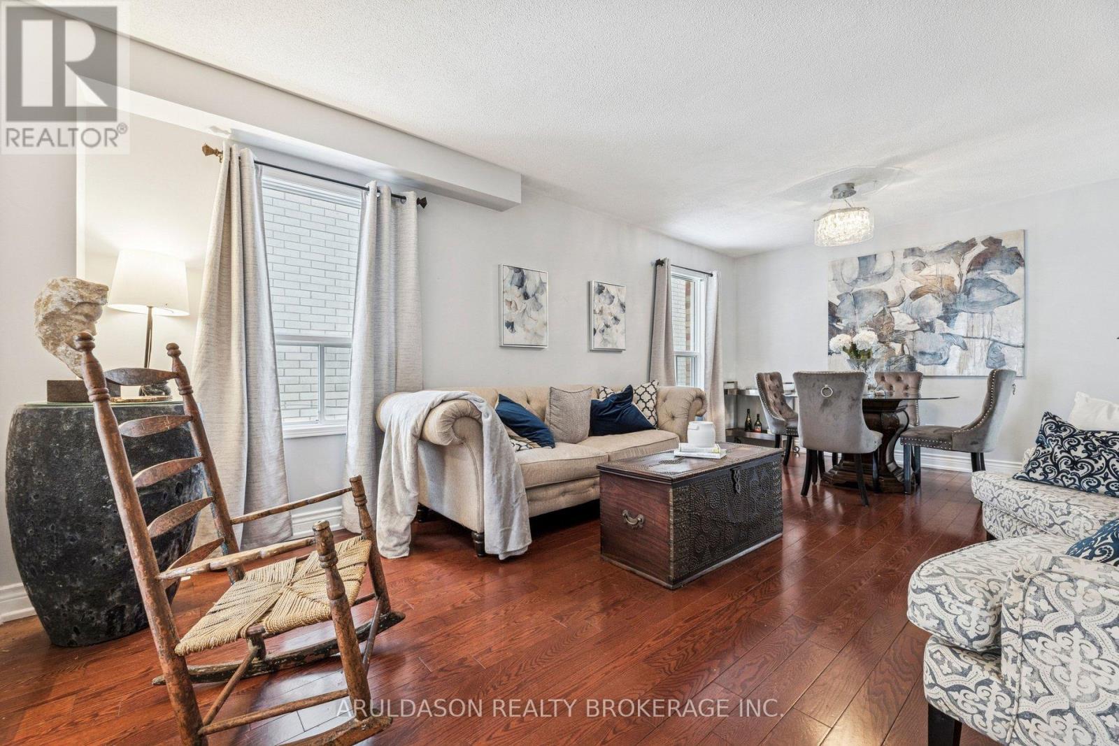 3 Booth Crescent, Ajax, ON - Indoor Photo Showing Living Room