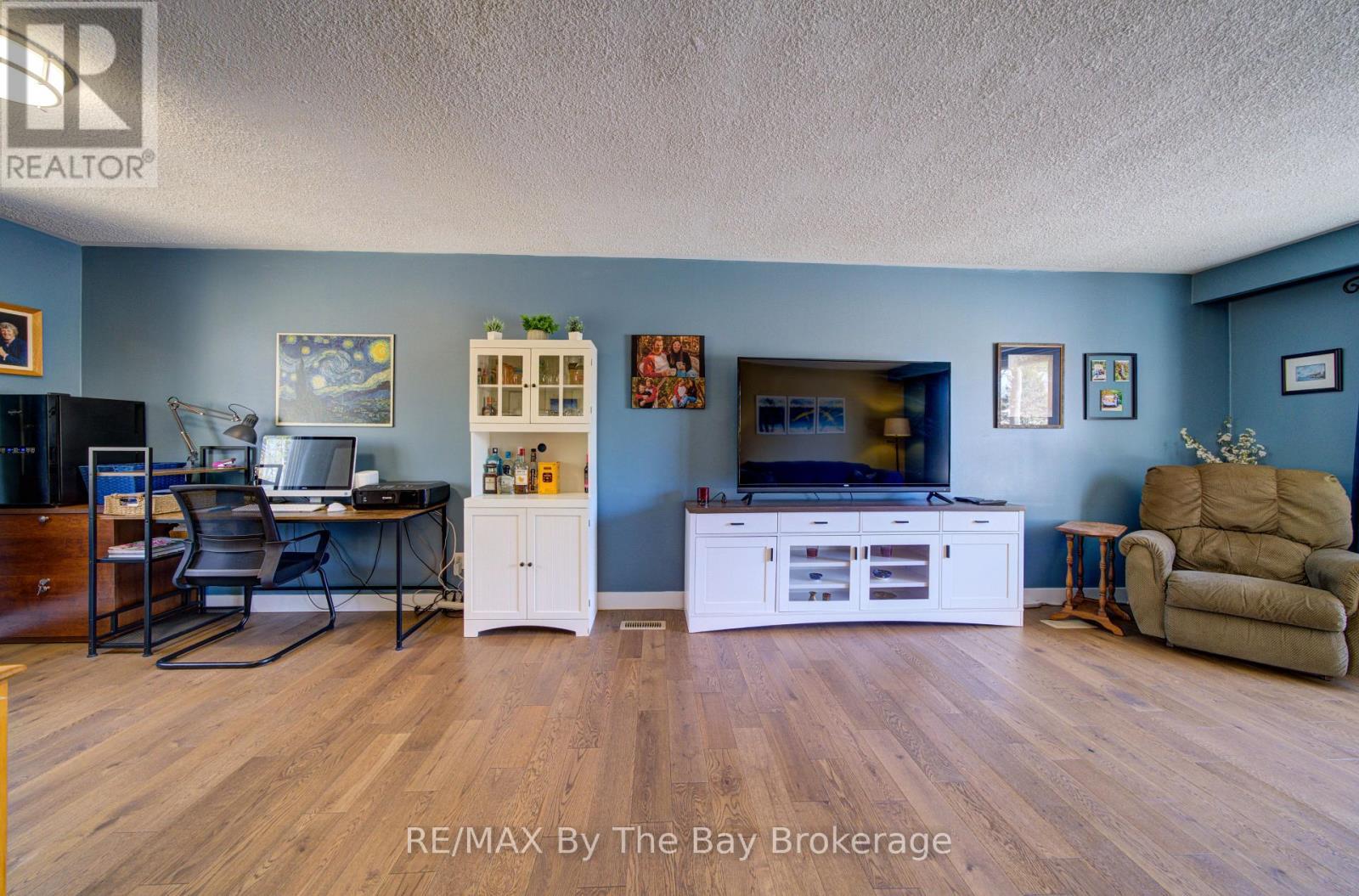 9 Frederick Drive, Wasaga Beach, ON
