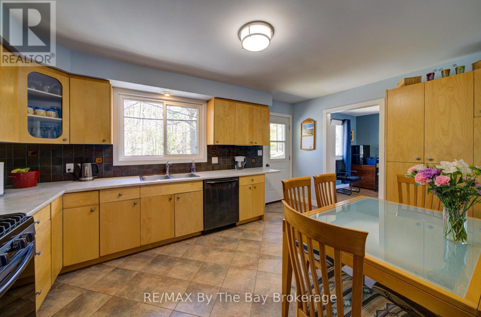9 Frederick Drive, Wasaga Beach, ON