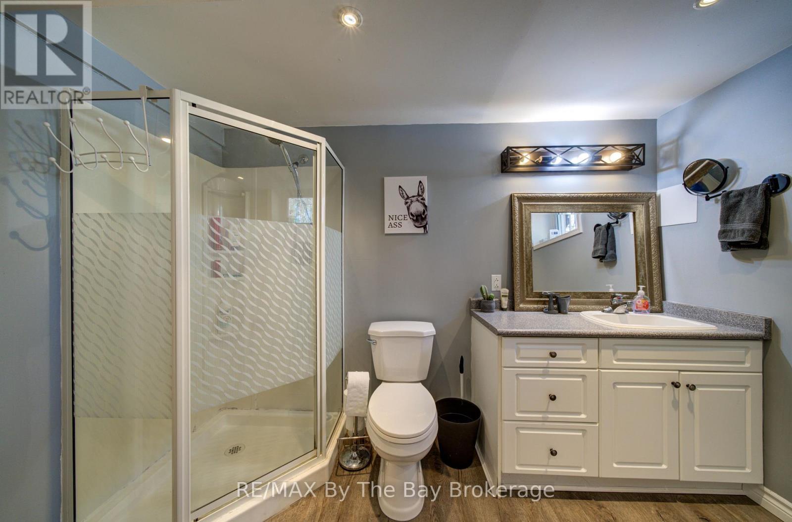 9 Frederick Drive, Wasaga Beach, ON