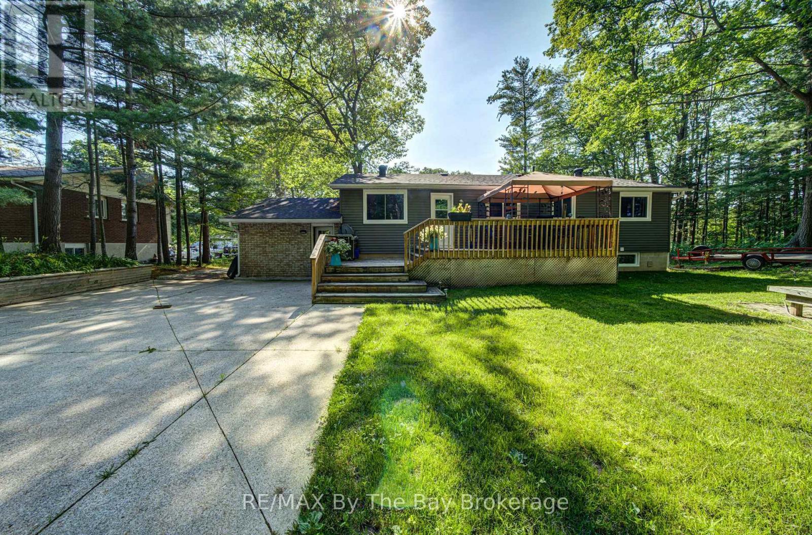9 Frederick Drive, Wasaga Beach, ON