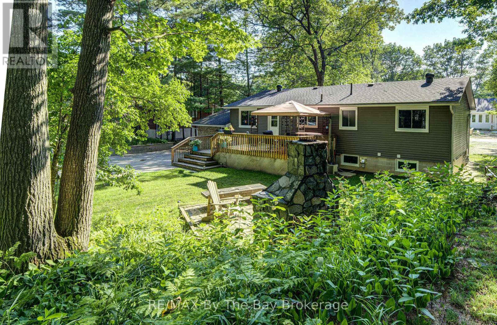 9 Frederick Drive, Wasaga Beach, ON