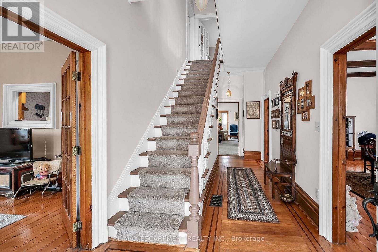 141 Mount Albion Road, Hamilton, ON - Indoor Photo Showing Other Room