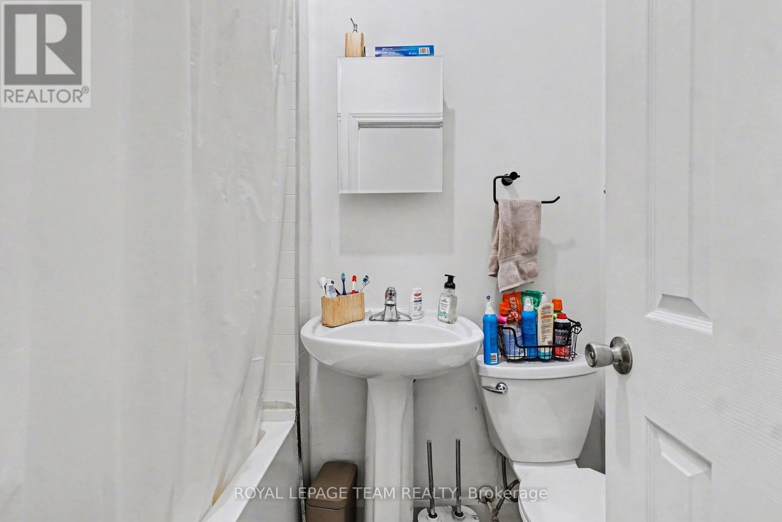 139-141 Preston Street, Ottawa, ON - Indoor Photo Showing Bathroom