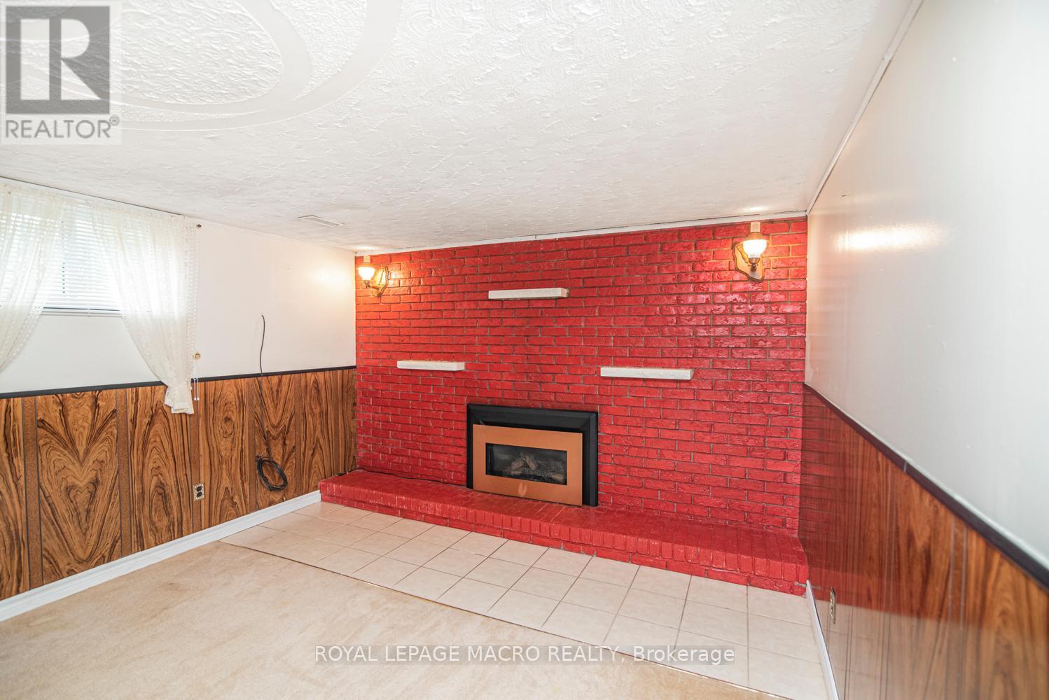 31 Adair Avenue N, Hamilton, ON - Indoor Photo Showing Other Room