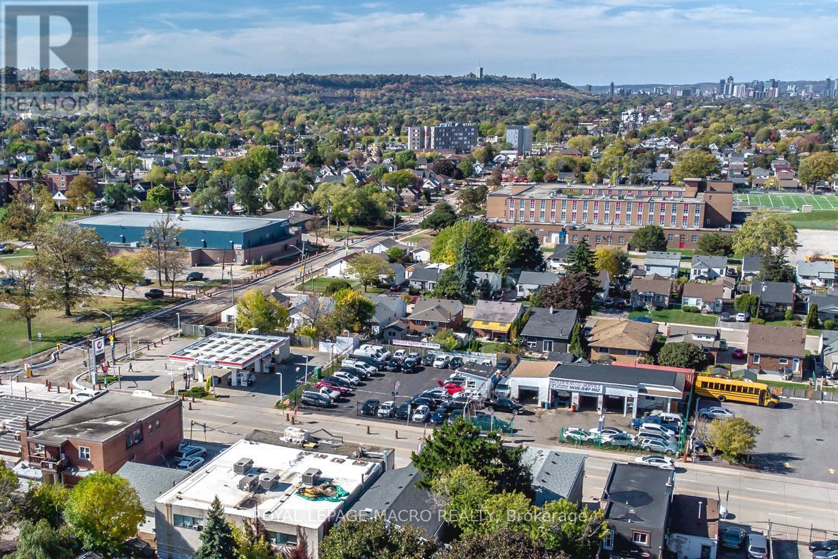 31 Adair Avenue N, Hamilton, ON - Outdoor With View