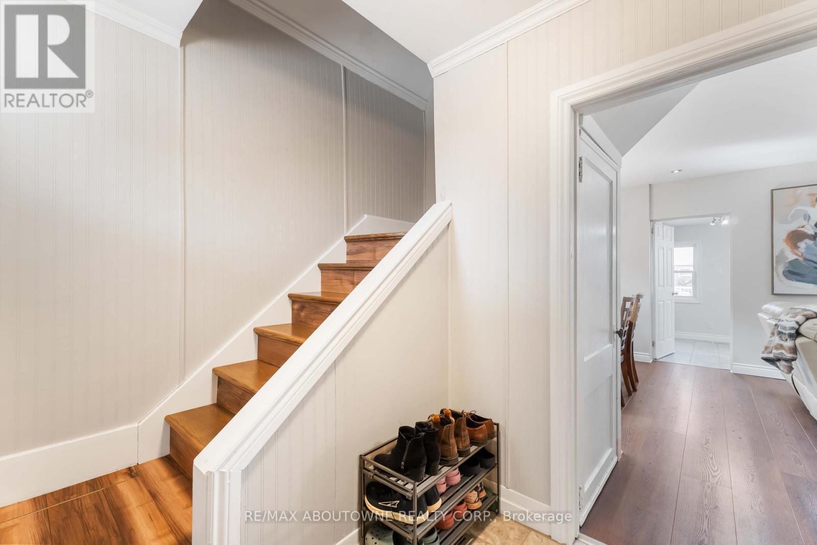 54 Weir Street S, Hamilton, ON - Indoor Photo Showing Other Room