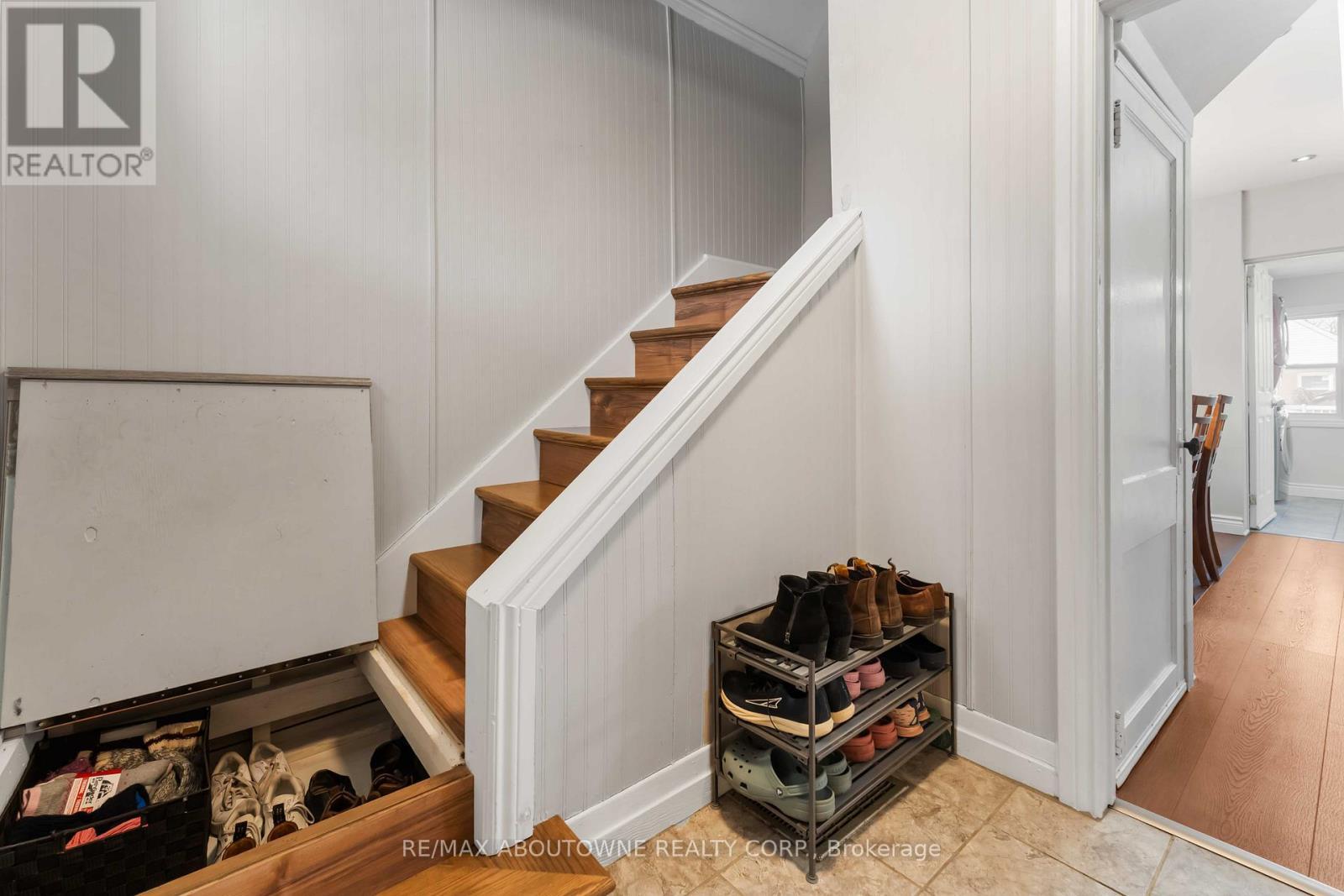 54 Weir Street S, Hamilton, ON - Indoor Photo Showing Other Room