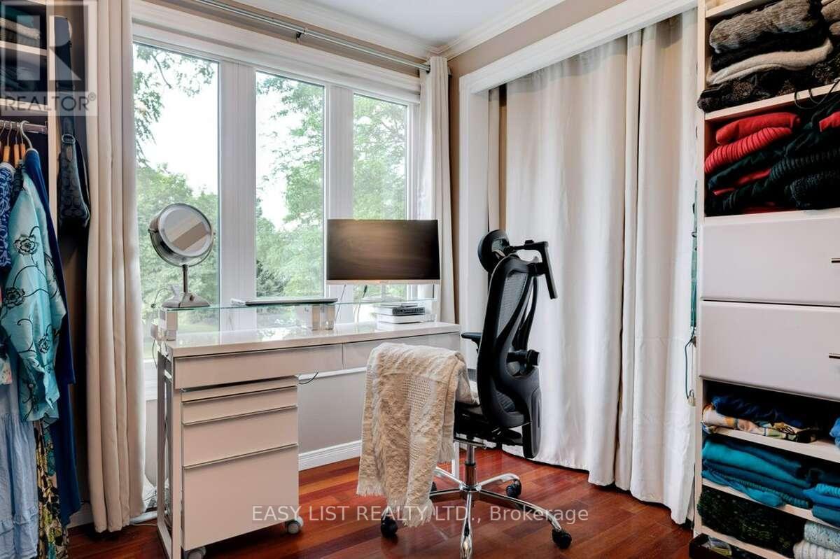 193 Pine Cove Road, Burlington, ON - Indoor