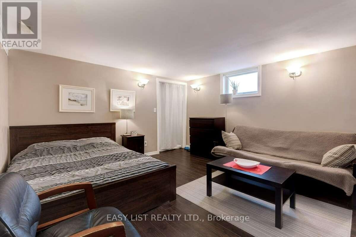 193 Pine Cove Road, Burlington, ON - Indoor