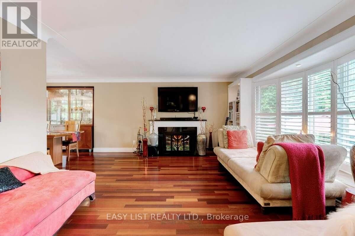 193 Pine Cove Road, Burlington, ON - Indoor Photo Showing Living Room With Fireplace