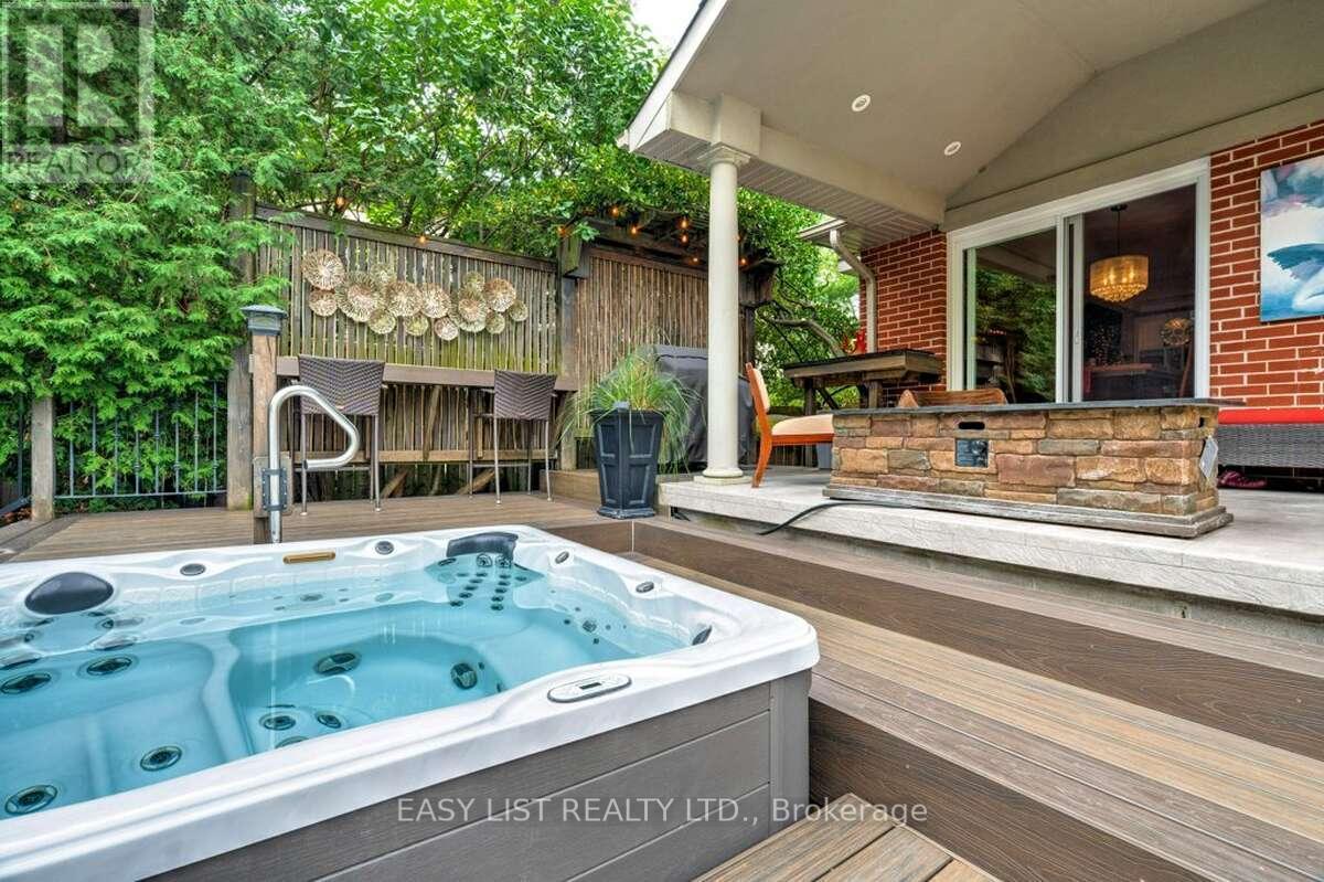 193 Pine Cove Road, Burlington, ON - Outdoor With Deck Patio Veranda