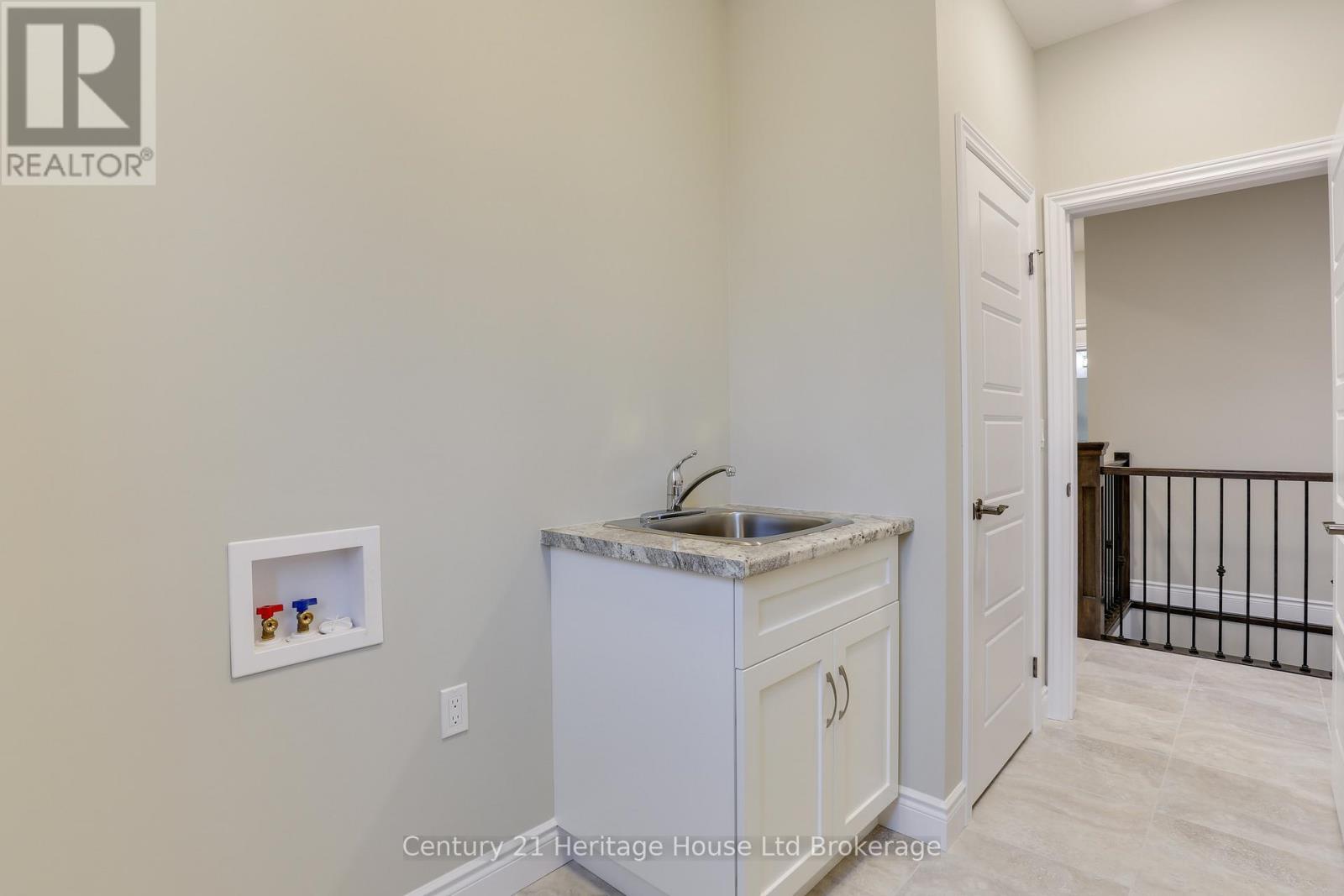 114 Beech Boulevard, Tillsonburg, ON - Indoor Photo Showing Other Room
