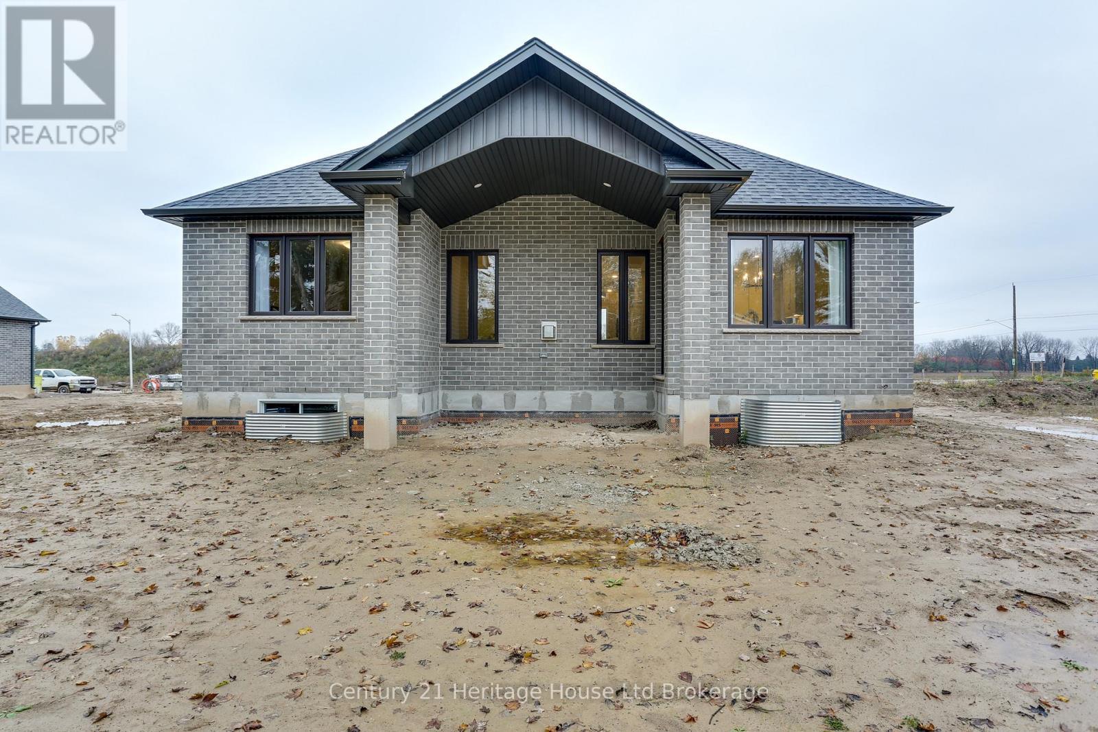 114 Beech Boulevard, Tillsonburg, ON - Outdoor