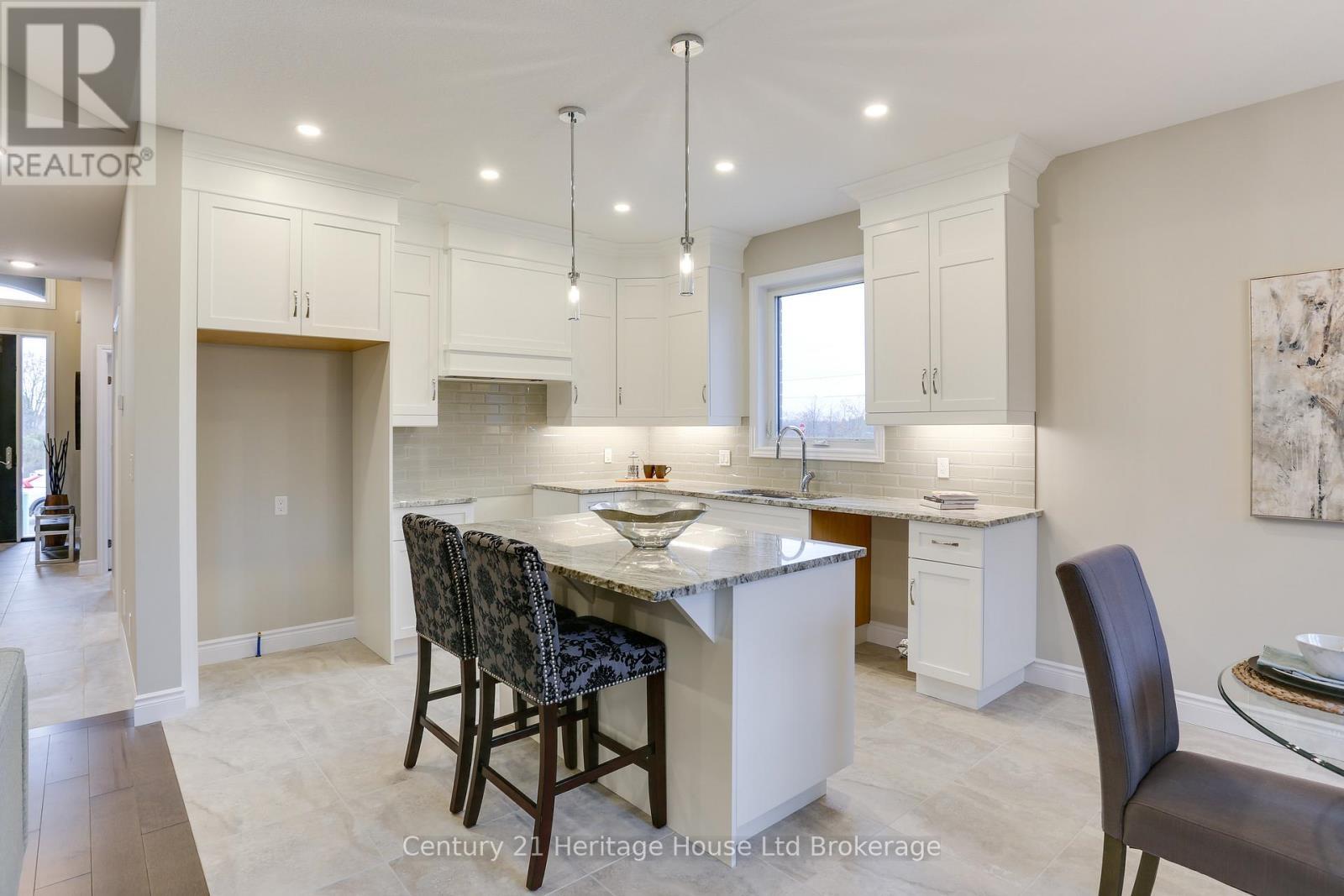 114 Beech Boulevard, Tillsonburg, ON - Indoor