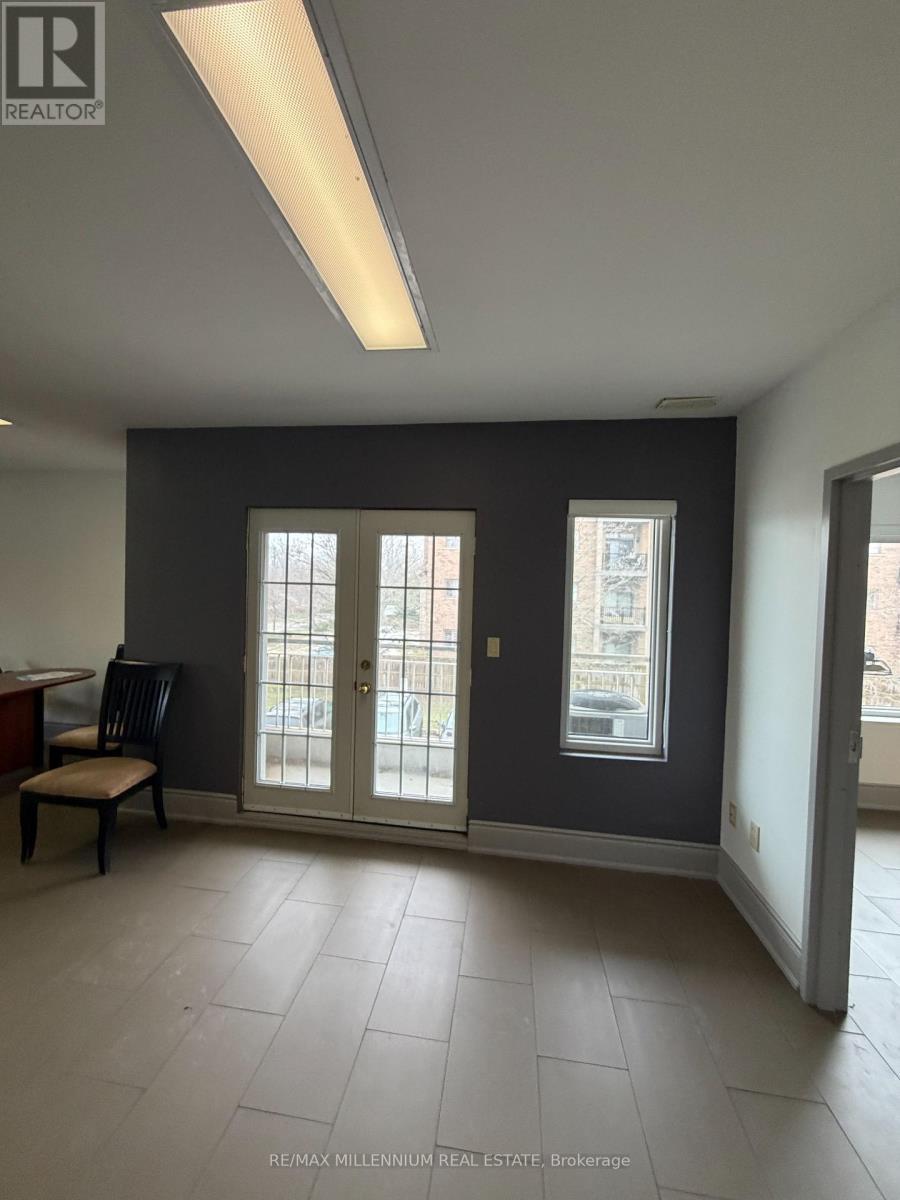 418 Plains Road E, Burlington, ON