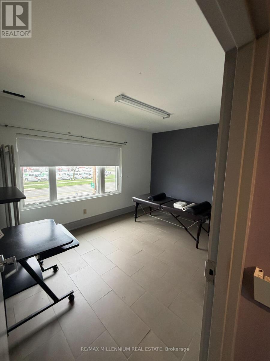 418 Plains Road E, Burlington, ON
