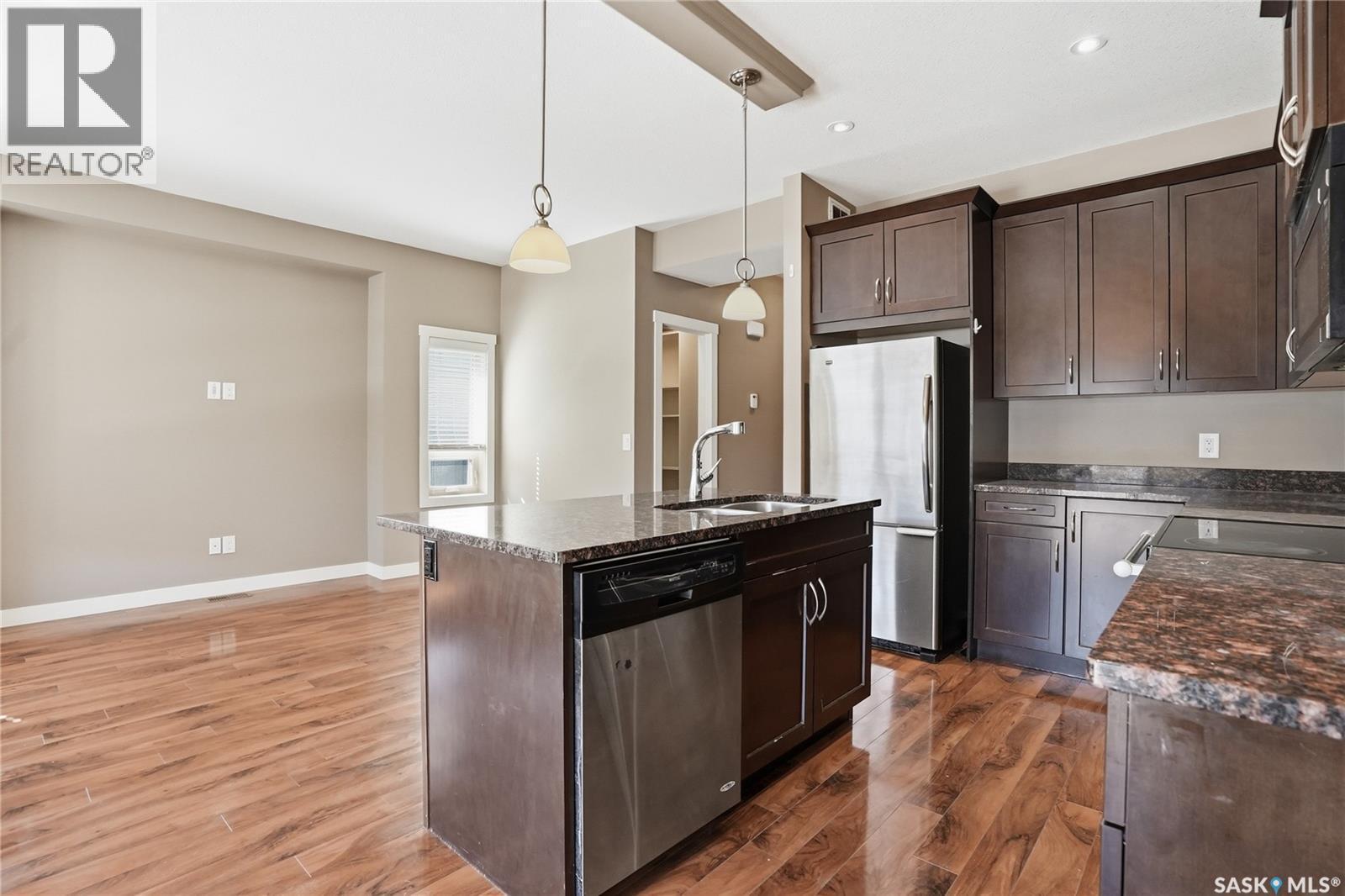 167 115 Shepherd Crescent, Saskatoon, SK - Indoor Photo Showing Kitchen
