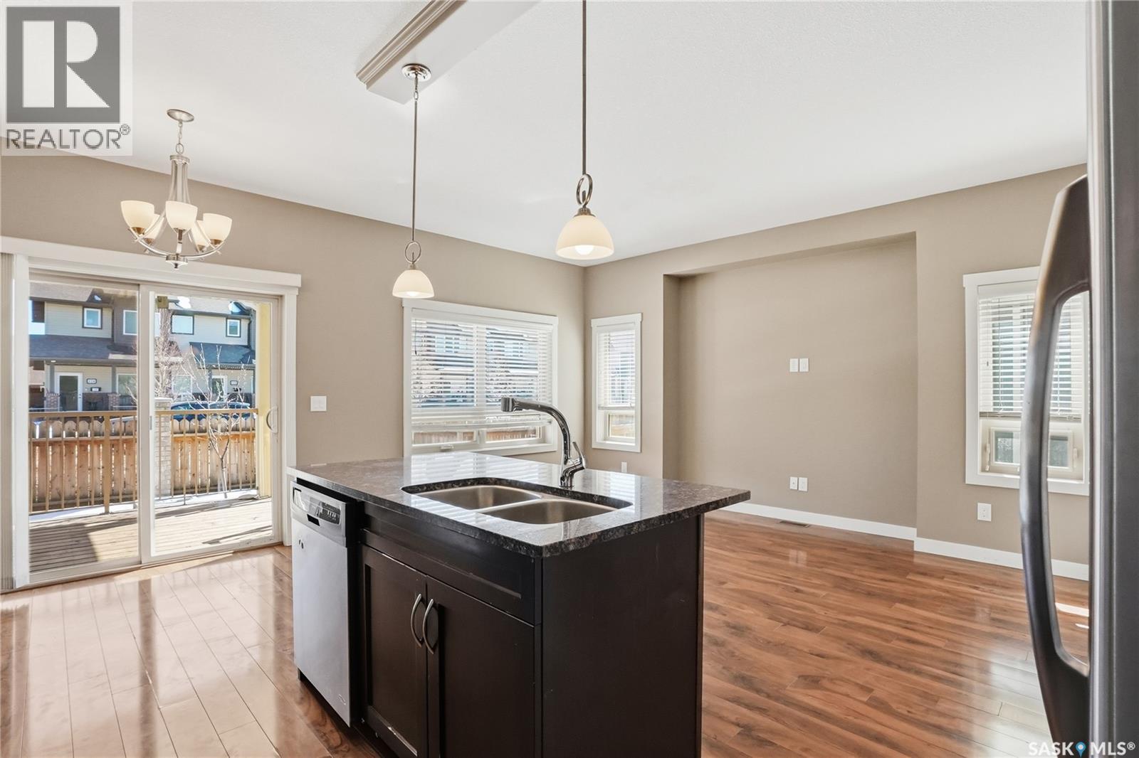 167 115 Shepherd Crescent, Saskatoon, SK - Indoor Photo Showing Kitchen With Double Sink