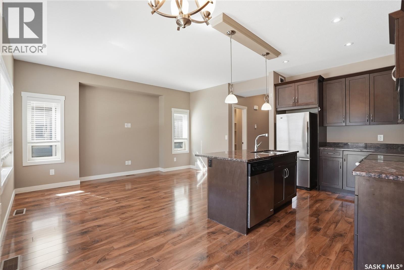 167 115 Shepherd Crescent, Saskatoon, SK - Indoor Photo Showing Kitchen