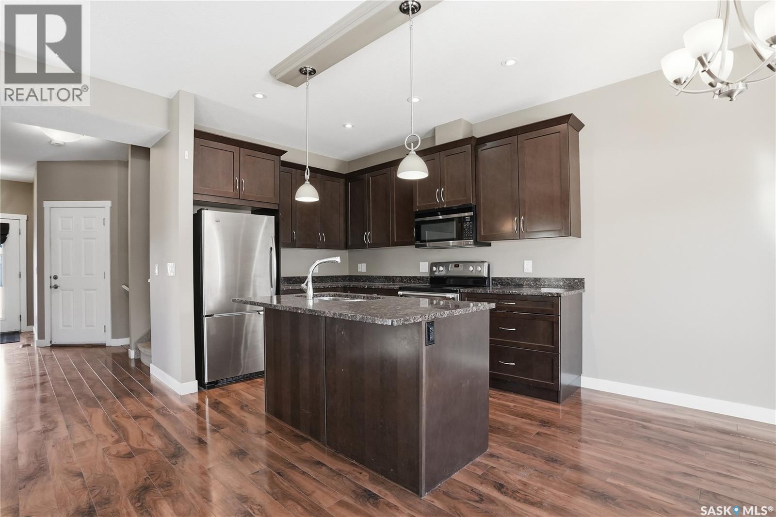 167 115 Shepherd Crescent, Saskatoon, SK - Indoor Photo Showing Kitchen With Stainless Steel Kitchen With Upgraded Kitchen