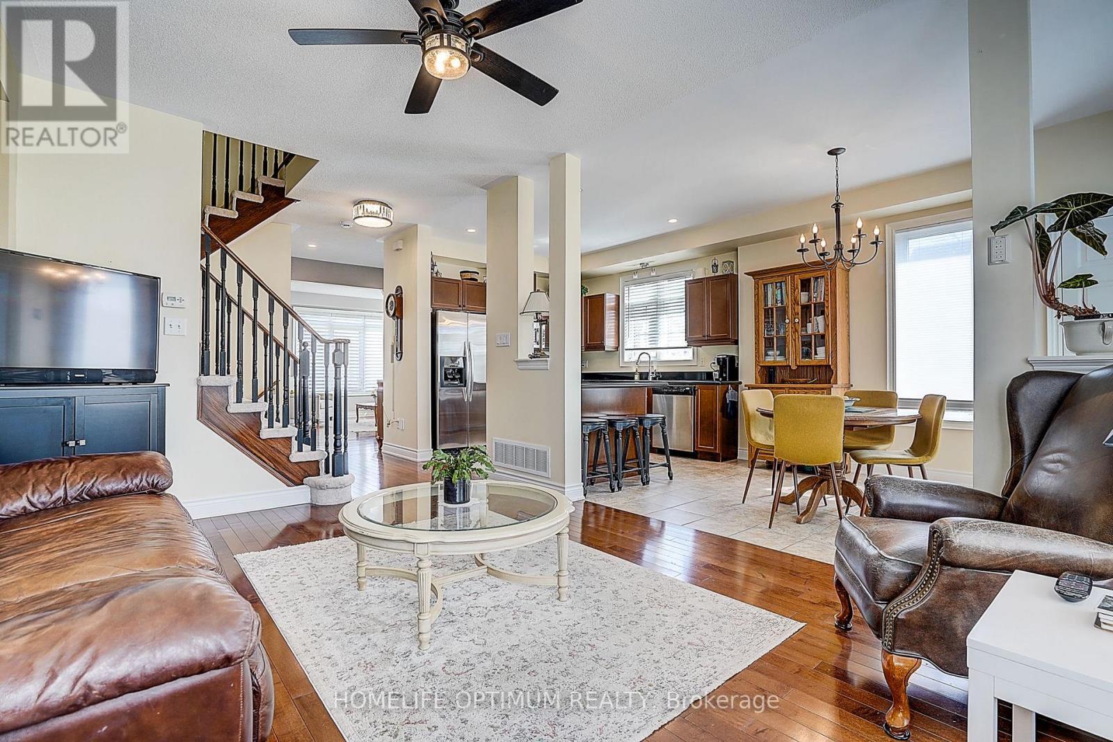 40 Outer Banks Drive N, Markham, ON - Indoor Photo Showing Living Room
