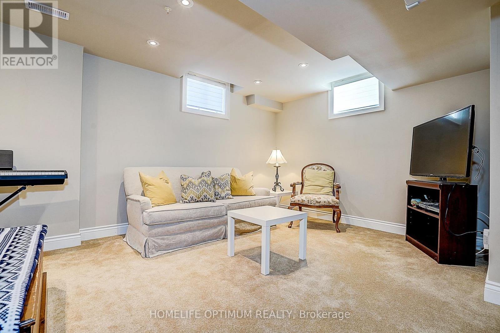 Large basement windows - 40 Outer Banks Drive N, Markham, ON - Indoor