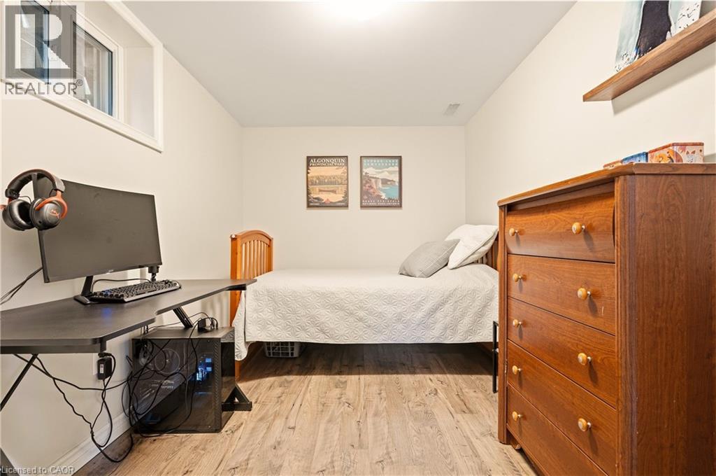 49 Stirling Street, Caledonia, ON - Indoor Photo Showing Bedroom