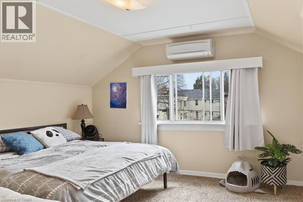 31B Full of character - 31 Bingeman Street, Kitchener, ON - Indoor Photo Showing Bedroom