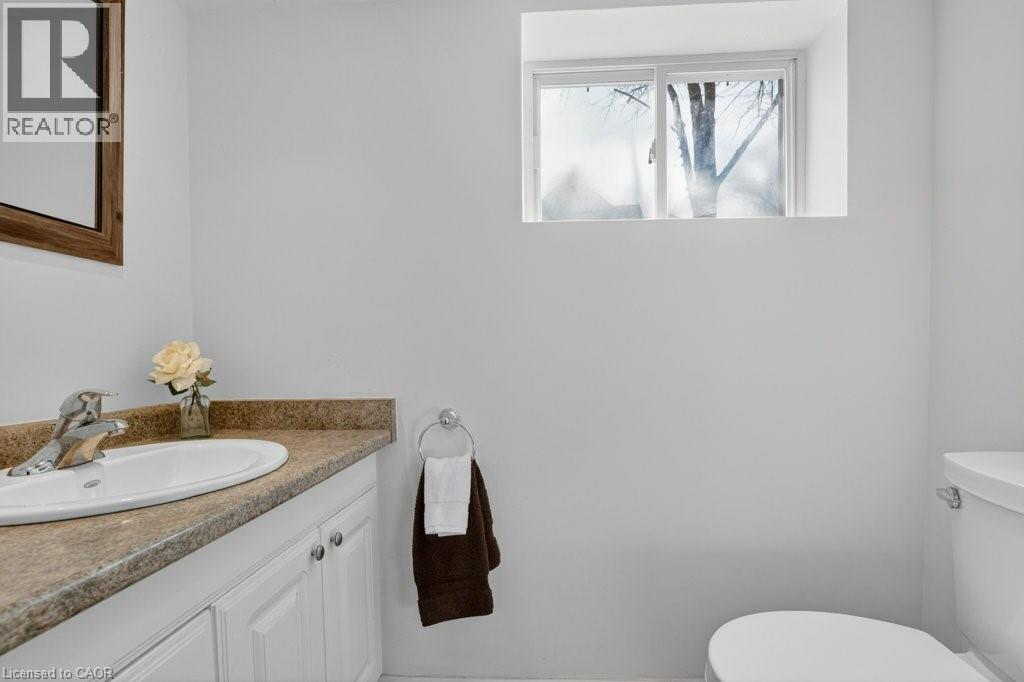 Basement powder room - 859 Queen'S Boulevard, Kitchener, ON - Indoor Photo Showing Bathroom