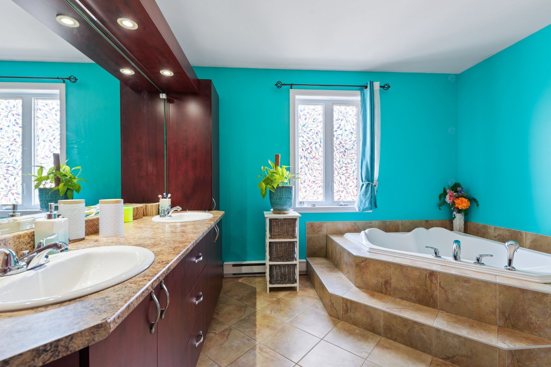 Bathroom - 25 Rue Marguerite, Saint-Jean-Sur-Richelieu, QC - Indoor Photo Showing Bathroom