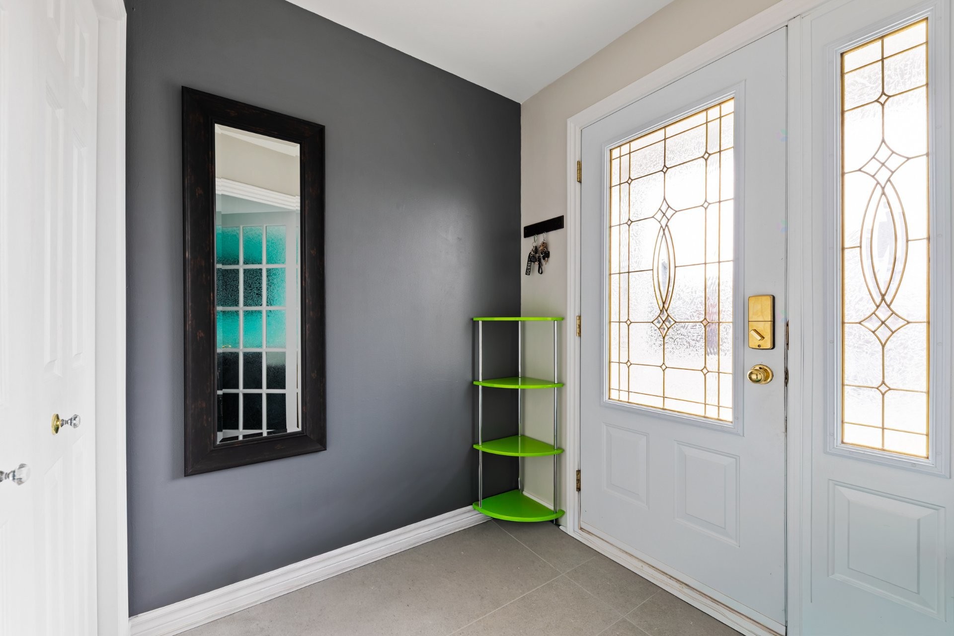 Mud Room - 25 Rue Marguerite, Saint-Jean-Sur-Richelieu, QC - Indoor Photo Showing Other Room