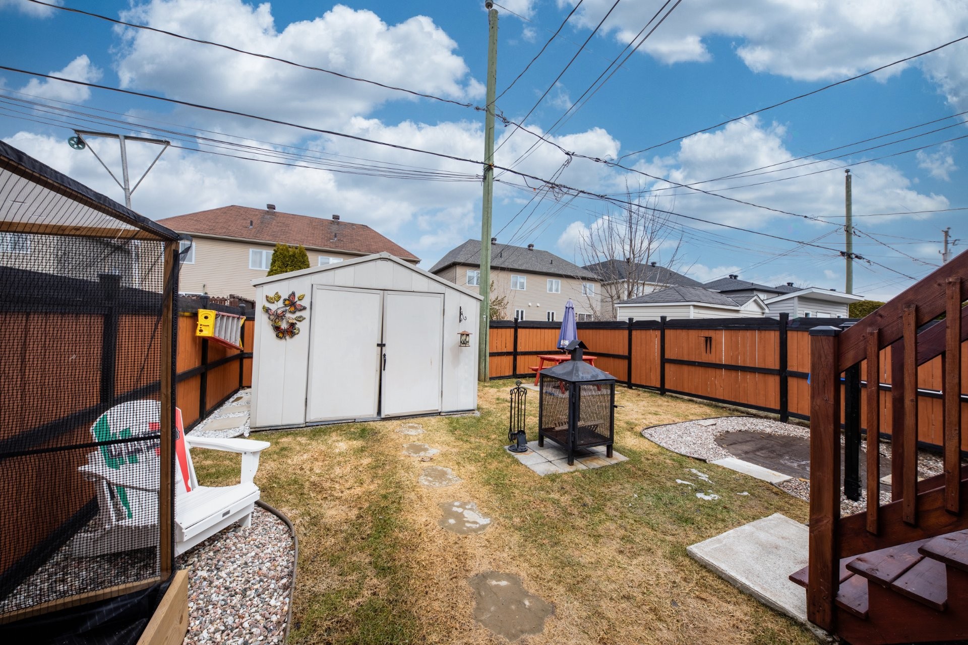 Courtyard - 25 Rue Marguerite, Saint-Jean-Sur-Richelieu, QC - Outdoor