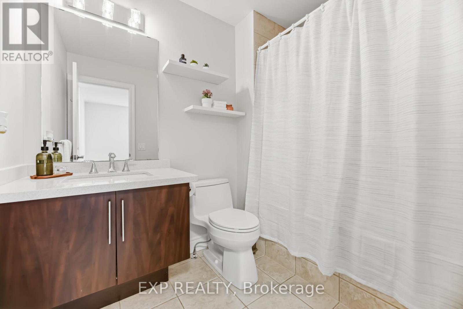 70 Torah Gate, Vaughan, ON - Indoor Photo Showing Bathroom