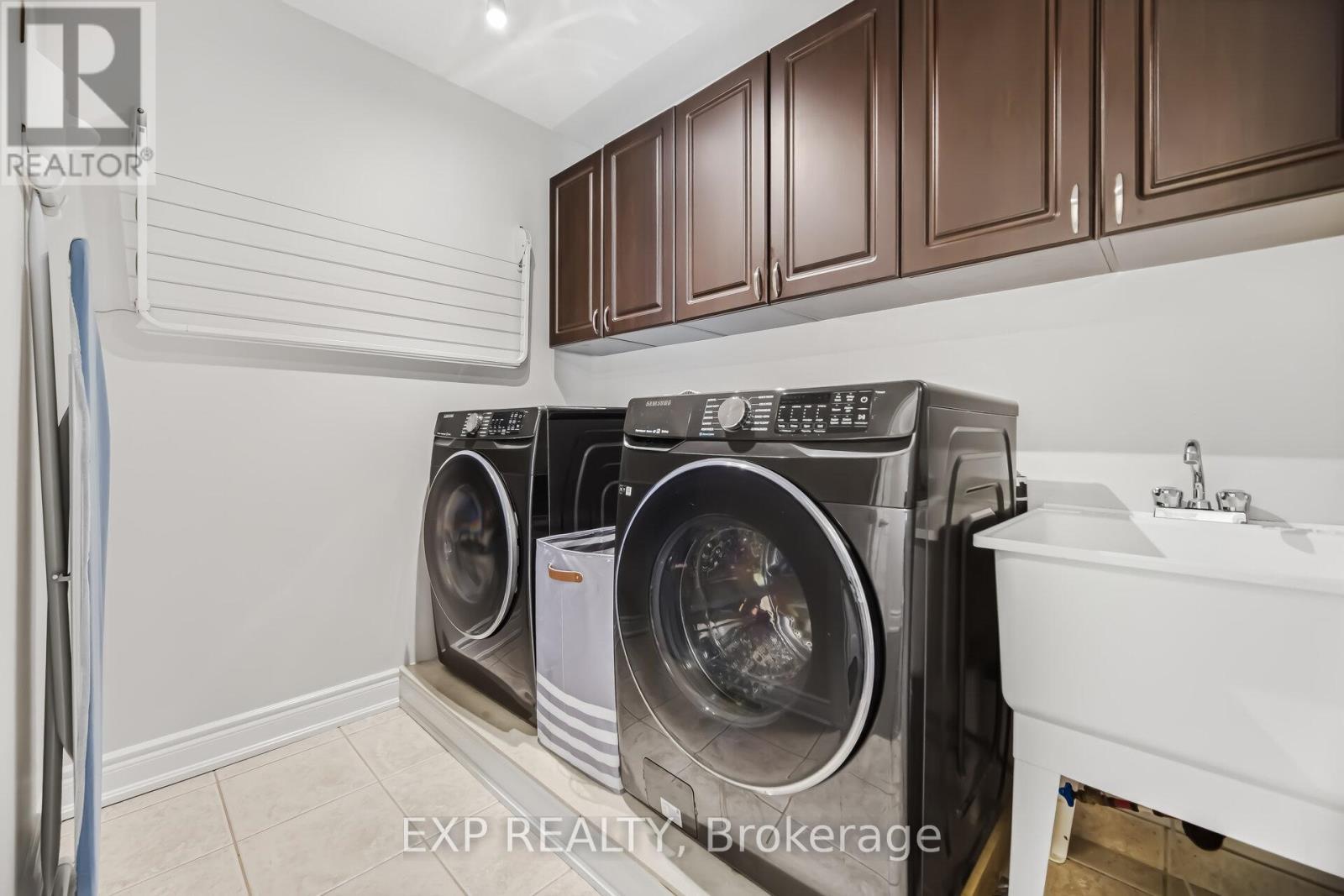 70 Torah Gate, Vaughan, ON - Indoor Photo Showing Laundry Room