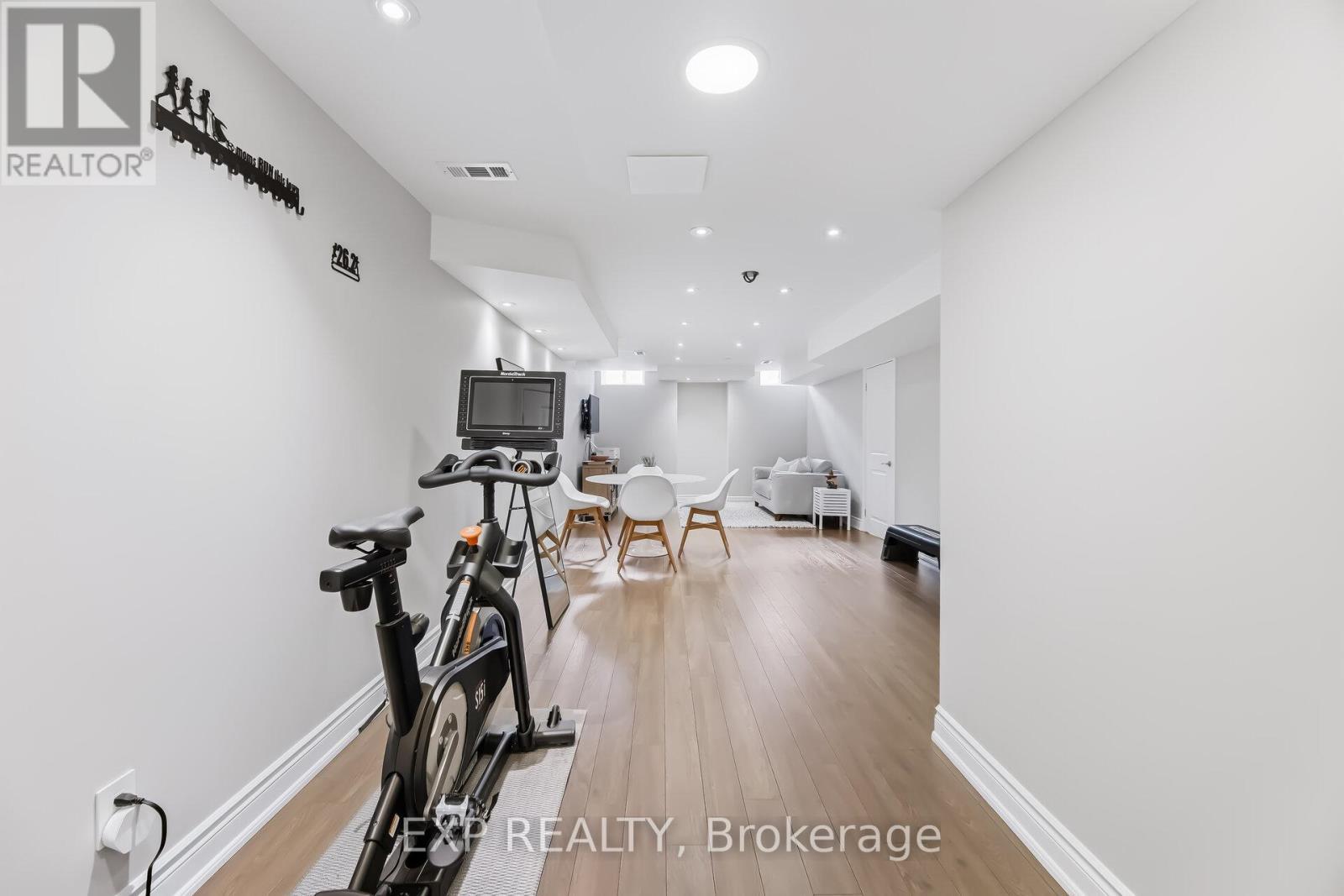 70 Torah Gate, Vaughan, ON - Indoor Photo Showing Gym Room