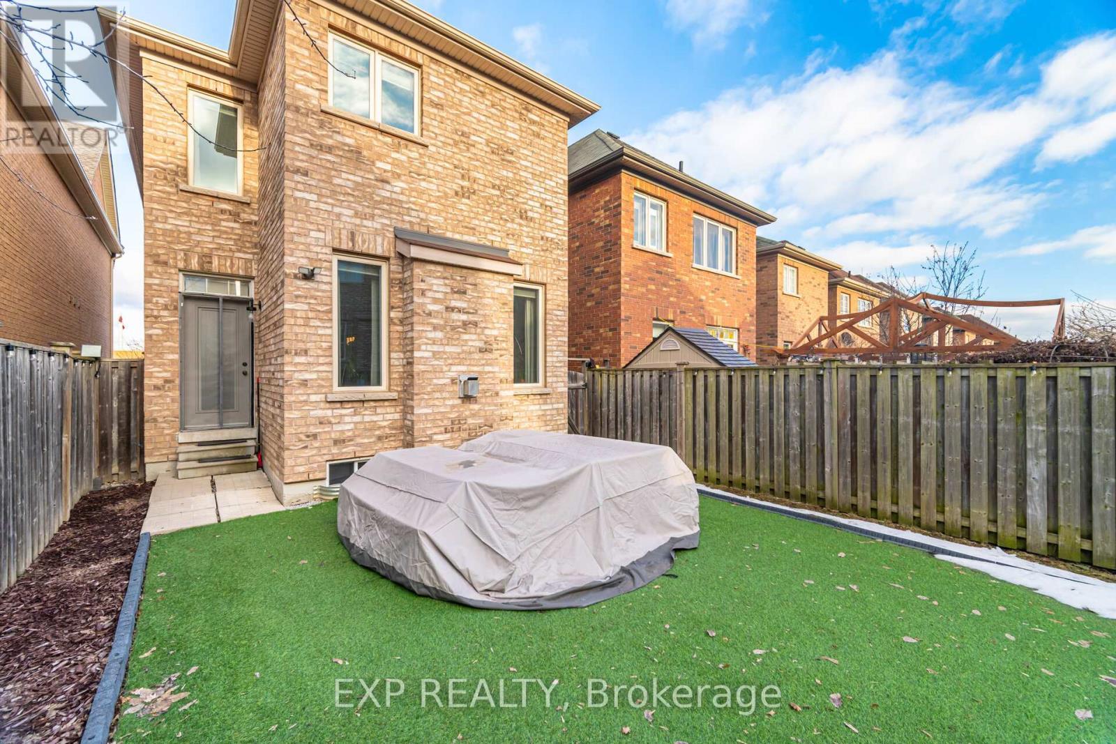 70 Torah Gate, Vaughan, ON - Outdoor With Exterior